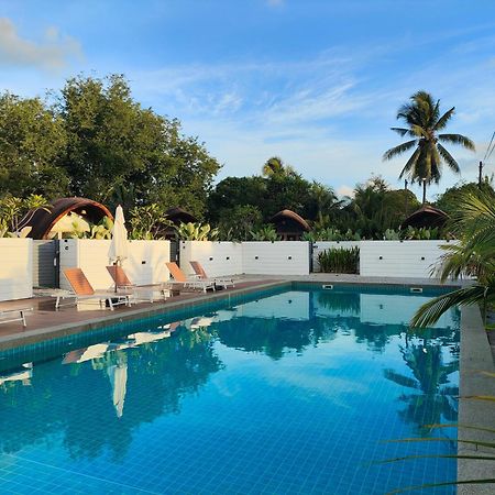 Found Mansion Hotel Pantai Cenang  Buitenkant foto