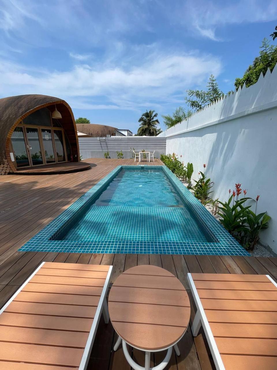 Found Mansion Hotel Pantai Cenang  Buitenkant foto