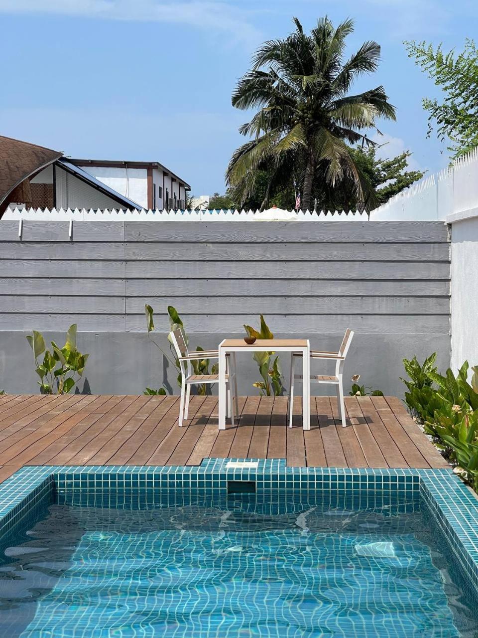 Found Mansion Hotel Pantai Cenang  Buitenkant foto