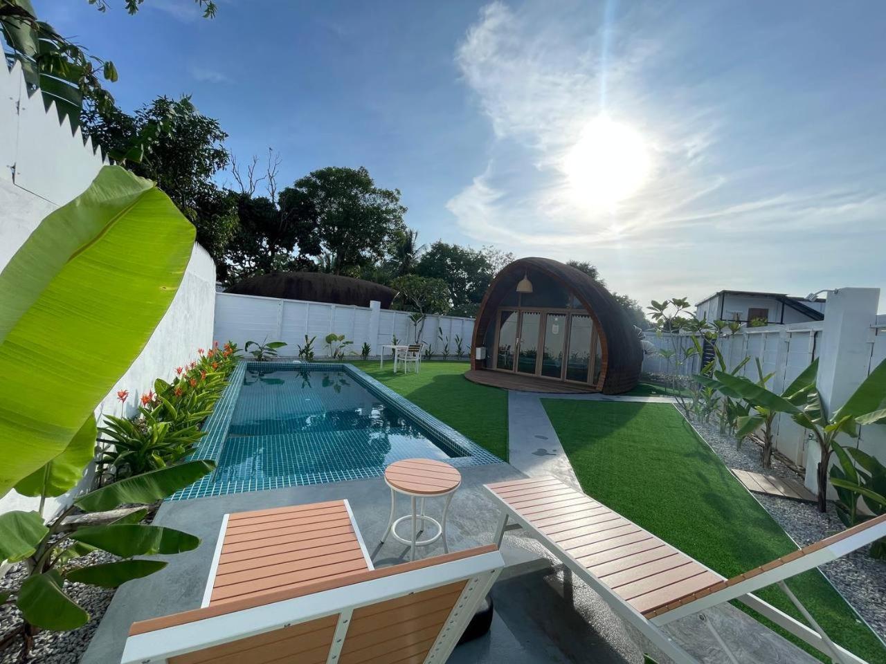 Found Mansion Hotel Pantai Cenang  Buitenkant foto