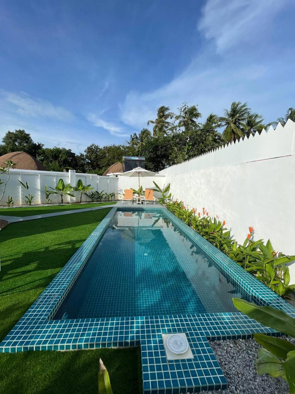 Found Mansion Hotel Pantai Cenang  Buitenkant foto