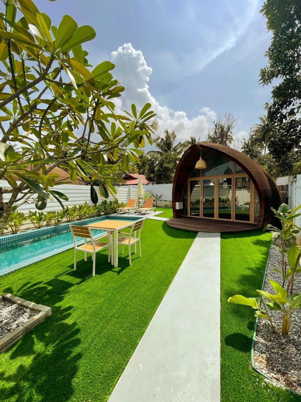 Found Mansion Hotel Pantai Cenang  Buitenkant foto
