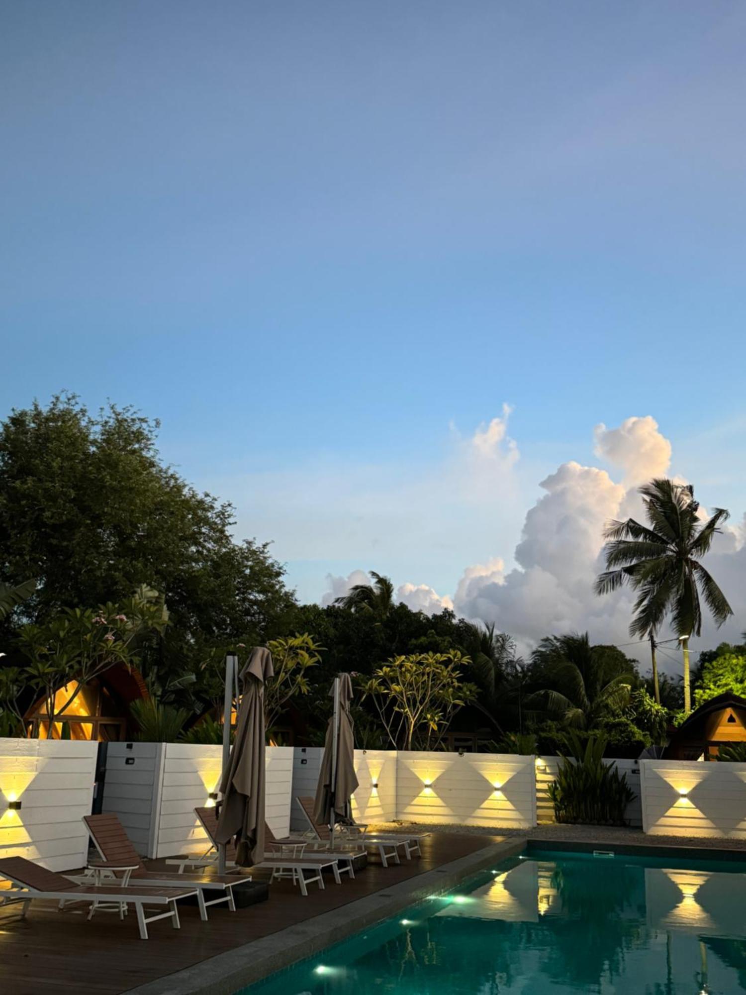Found Mansion Hotel Pantai Cenang  Buitenkant foto