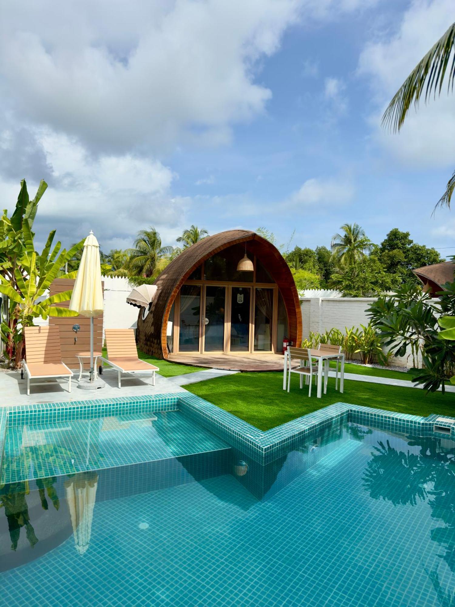 Found Mansion Hotel Pantai Cenang  Buitenkant foto